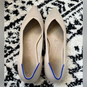 Rothy's Beige Pointed Knit Flats with Blue Trim